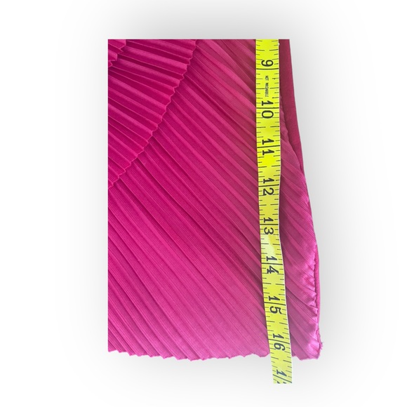 NWT White House Black Market frilly red sleeveless top - Picture 13 of 14